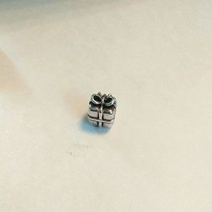 Pandora Gift Box charm